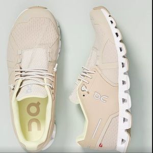 On Cloud Running Sneakers